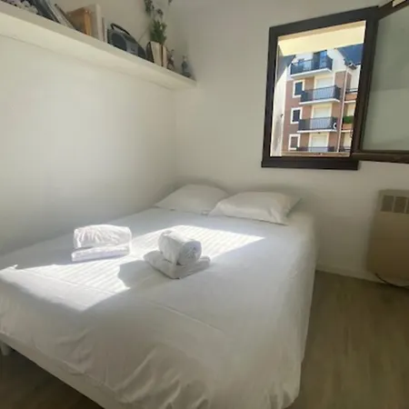 Апартаменты Beautiful Flat With Balcony