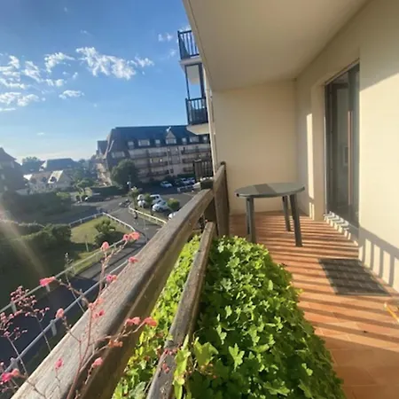 Apartment Beautiful Flat With Balcony Cabourg