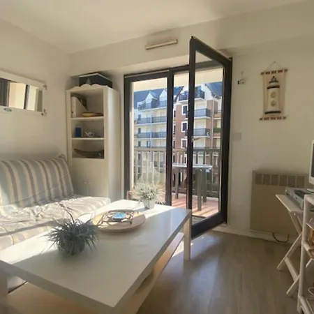 Beautiful Flat With Balcony Апартаменты